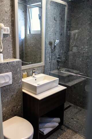 Гостевой дом Bono Luxury Rooms Будва Стандартный двухместный номер с 1 кроватью-2